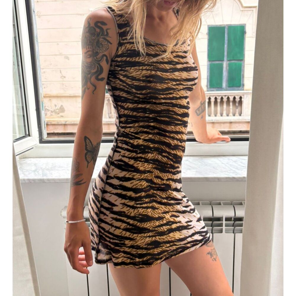 Vintage D&G Dolce & Gabbana Tiger-Print Sleeveless Bodycon Mini Dress 1990s 2/4